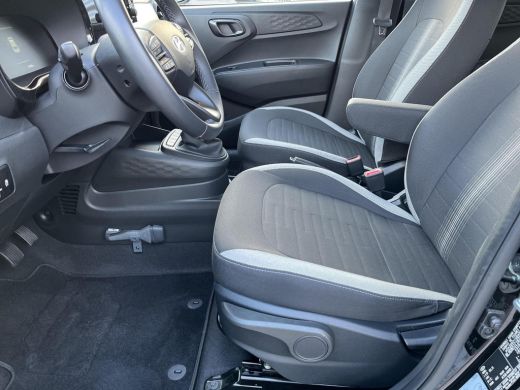 Hyundai i10 1.0 Comfort | Rijklaarprijs dus GEEN afleverkosten! | Apple CarPlay / Android Auto | Airco | ActivLease financial lease