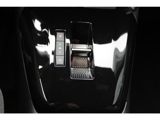 Opel Corsa YES | 'Corsa'' op achterkant in zwart | 16" Lichtmetalen velgen, zwart | Active lane keep assist ActivLease financial lease