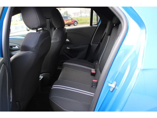 Opel Corsa YES | 'Corsa'' op achterkant in zwart | 16" Lichtmetalen velgen, zwart | Active lane keep assist ActivLease financial lease