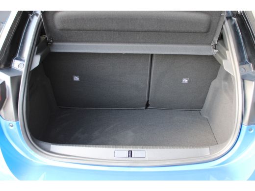 Opel Corsa YES | 'Corsa'' op achterkant in zwart | 16" Lichtmetalen velgen, zwart | Active lane keep assist ActivLease financial lease