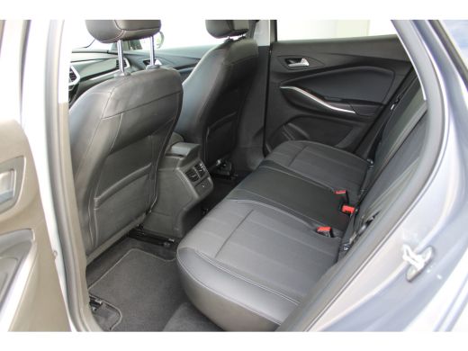 Opel Grandland 1.2 T. AUTOMAAT GS-Level 4 / Navigatie via Carplay / Stuur -en Stoelverwarmd / ECC / LED / 18'' L... ActivLease financial lease