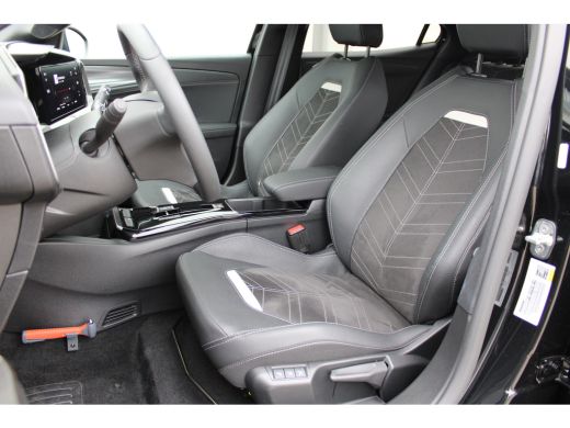 Opel Mokka-e Long Range GS 54 kWh Alcantara/Leder / Massage / Navigatie | Achteruitrijcamera | Electronic clim... ActivLease financial lease