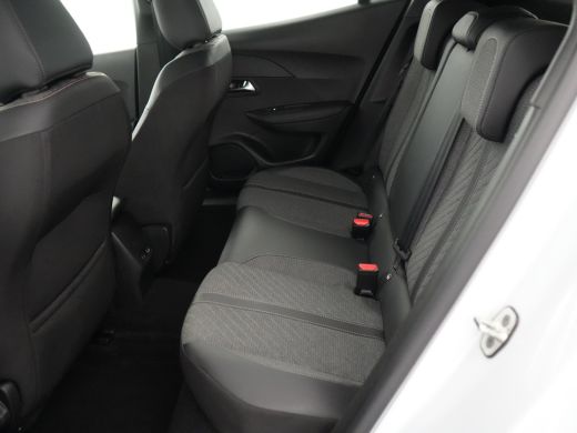 Peugeot 2008 1.2 PureTech 100 Allure | Achterbank in delen neerklapbaar | Achteruitrijcamera | Airco (automati... ActivLease financial lease