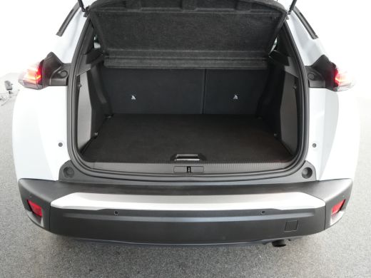 Peugeot 2008 1.2 PureTech 100 Allure | Achterbank in delen neerklapbaar | Achteruitrijcamera | Airco (automati... ActivLease financial lease