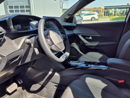 Peugeot 2008 GT elektrisch | 18" lichtmetalen velgen two tone zwart 'EVISSA' | 8 jaar fabrieksgarantie of 160... ActivLease financial lease