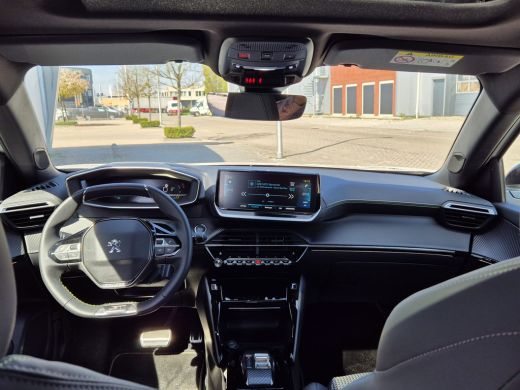 Peugeot 2008 GT elektrisch | 18" lichtmetalen velgen two tone zwart 'EVISSA' | 8 jaar fabrieksgarantie of 160... ActivLease financial lease