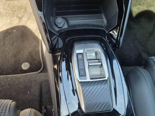 Peugeot 2008 GT elektrisch | 18" lichtmetalen velgen two tone zwart 'EVISSA' | 8 jaar fabrieksgarantie of 160... ActivLease financial lease