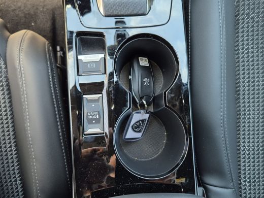 Peugeot 2008 GT elektrisch | 18" lichtmetalen velgen two tone zwart 'EVISSA' | 8 jaar fabrieksgarantie of 160... ActivLease financial lease