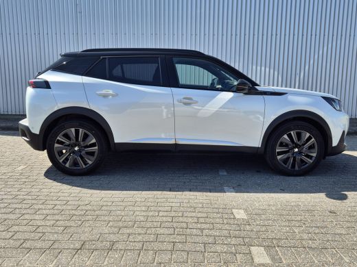 Peugeot 2008 GT elektrisch | 18" lichtmetalen velgen two tone zwart 'EVISSA' | 8 jaar fabrieksgarantie of 160... ActivLease financial lease