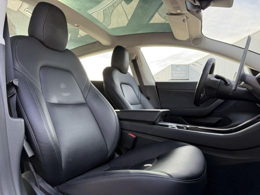 Tesla Model 3 Range Plus | Trekhaak | Autopilot | Panorama | Leder | ActivLease financial lease