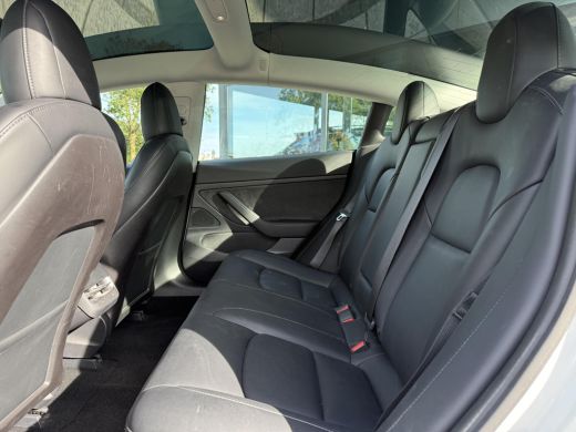 Tesla Model 3 Range Plus | Trekhaak | Autopilot | Panorama | Leder | ActivLease financial lease