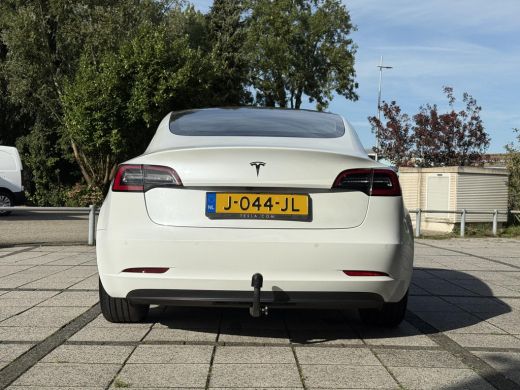 Tesla Model 3 Range Plus | Trekhaak | Autopilot | Panorama | Leder | ActivLease financial lease
