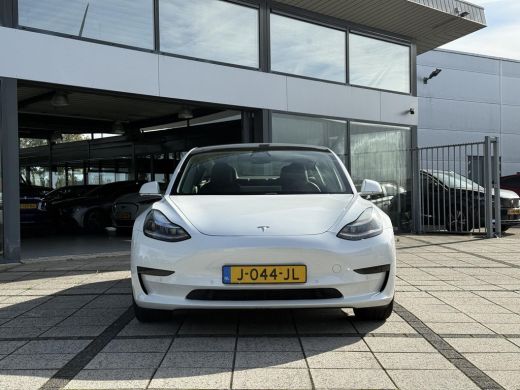Tesla Model 3 Range Plus | Trekhaak | Autopilot | Panorama | Leder | ActivLease financial lease