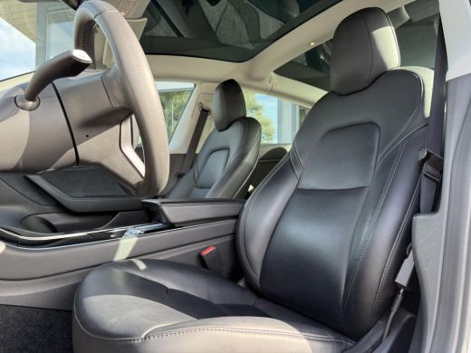 Tesla Model 3 Range Plus | Trekhaak | Autopilot | Panorama | Leder | ActivLease financial lease