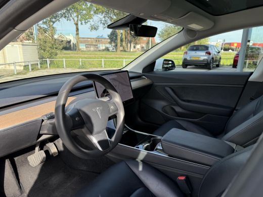 Tesla Model 3 Range Plus | Trekhaak | Autopilot | Panorama | Leder | ActivLease financial lease