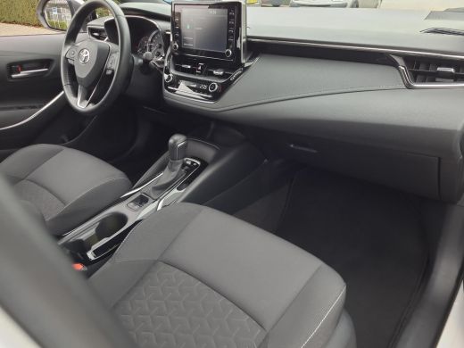 Toyota Corolla 1.8 Hybrid Active | Apple CarPlay | Adaptive Cruise | Parkeercamera | Rijklaarprijs incl. garantie | ActivLease financial lease