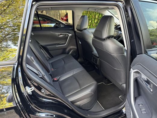 Toyota RAV4 2.5 Hybrid AWD Executive | 06-10141018 Voor meer informatie ActivLease financial lease