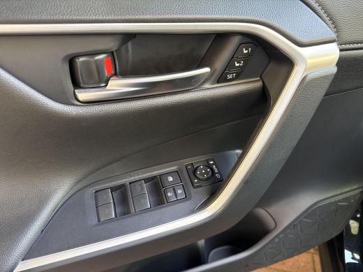 Toyota RAV4 2.5 Hybrid AWD Executive | 06-10141018 Voor meer informatie ActivLease financial lease