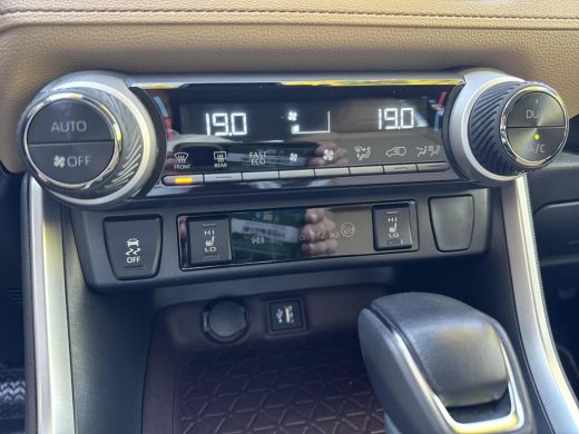 Toyota RAV4 2.5 Hybrid AWD Style | 06-10141018 Voor meer informatie ActivLease financial lease