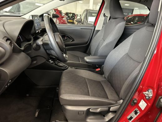 Toyota Yaris 1.5 Hybrid 115 Dynamic (Parkeersensoren V+A) ActivLease financial lease