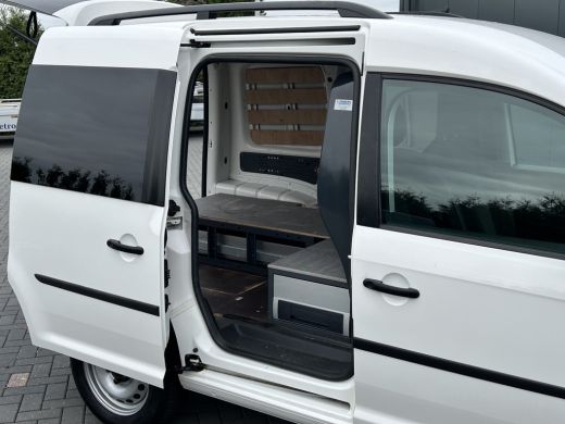 Volkswagen Caddy 2.0 TDI 123 PK 4x4 / 4-Motion / 6-BAK / 1e EIGENAAR / ACHTERKLEP / BOTT INRICHTING / TREKHAAK / A... ActivLease financial lease
