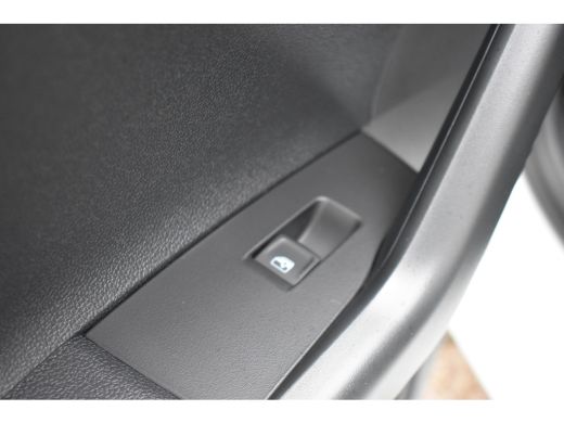 Volkswagen Polo Edition | 'App-Connect' smartphone integratie | Achterlichten LED | Afstandscontrolesysteem (Fron... ActivLease financial lease