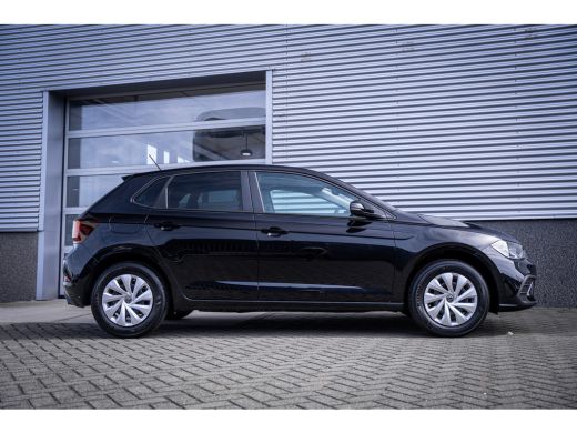 Volkswagen Polo Edition | 'App-Connect' smartphone integratie | Achterlichten LED | Afstandscontrolesysteem (Fron... ActivLease financial lease