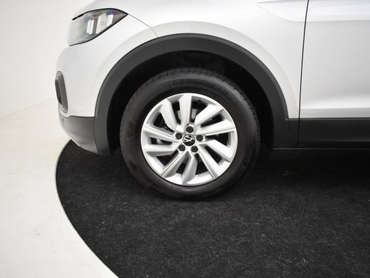 Volkswagen T-Cross 1.0 TSI Life 96pk | Adaptief cruise control |  Navigatie via app connect | Airco | Parkeersensore... ActivLease financial lease