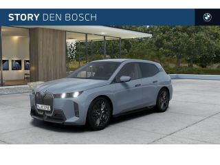 BMW iX xDrive45 M Sport / Trekhaak / Adaptief onderstel / Stoelventilatie / Parking Assistant Profession...