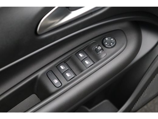 Alfa Romeo Junior Elettrica Speciale 54 kWh | Achterbank in delen neerklapbaar | Achteruitrijcamera | Airco (automa... ActivLease financial lease