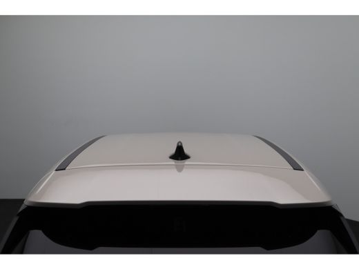 Alfa Romeo Junior Elettrica Speciale 54 kWh | Achterbank in delen neerklapbaar | Achteruitrijcamera | Airco (automa... ActivLease financial lease