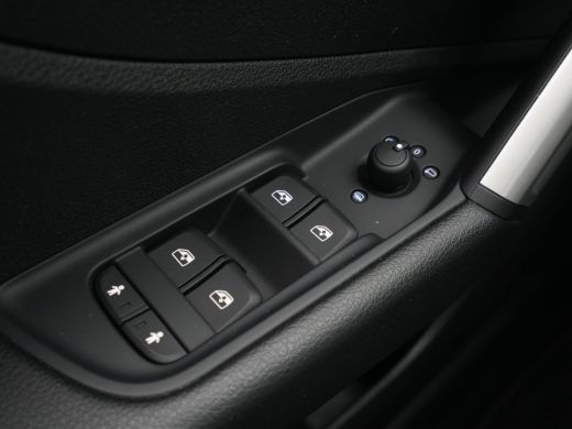 Audi Q2 35 TFSI 150pk Pro Line S-tronic Navi via App Clima Pdc Front Assist Dab 88 ActivLease financial lease