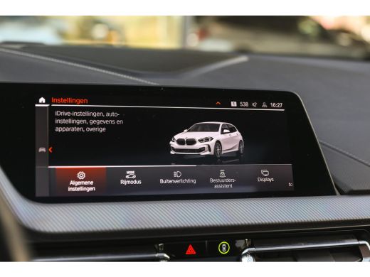 BMW 1 Serie 118i High Executive M Sport Automaat / Panoramadak / Sportstoelen / Achteruitrijcamera / LED / M ... ActivLease financial lease