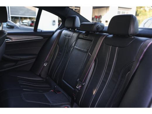 BMW 5 Serie 520i High Executive M Sport Automaat / Achteruitrijcamera / Adaptieve LED / Head-Up / Stoelverwar... ActivLease financial lease