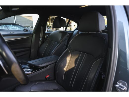 BMW 5 Serie 520i High Executive M Sport Automaat / Achteruitrijcamera / Adaptieve LED / Head-Up / Stoelverwar... ActivLease financial lease