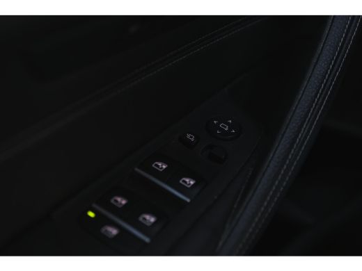 BMW 5 Serie 520i High Executive M Sport Automaat / Achteruitrijcamera / Adaptieve LED / Head-Up / Stoelverwar... ActivLease financial lease