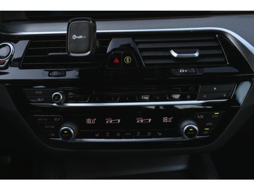 BMW 5 Serie 520i High Executive M Sport Automaat / Achteruitrijcamera / Adaptieve LED / Head-Up / Stoelverwar... ActivLease financial lease