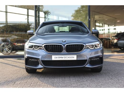 BMW 5 Serie 520i High Executive M Sport Automaat / Achteruitrijcamera / Adaptieve LED / Head-Up / Stoelverwar... ActivLease financial lease