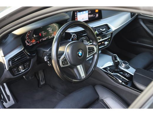 BMW 5 Serie 520i High Executive M Sport Automaat / Achteruitrijcamera / Adaptieve LED / Head-Up / Stoelverwar... ActivLease financial lease
