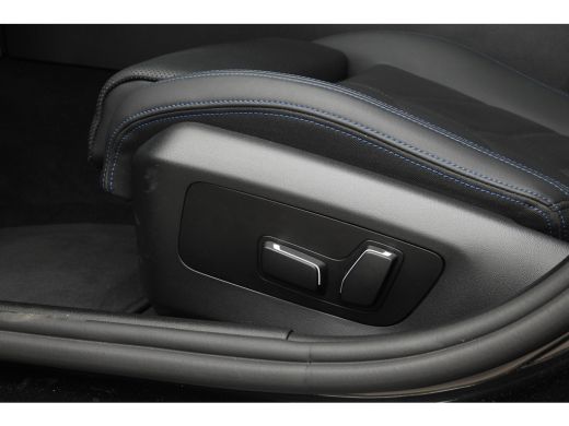 BMW 5 Serie Touring 530e M Sport Automaat / Panoramadak / Trekhaak / Achteruitrijcamera / Adaptieve LED / M S... ActivLease financial lease