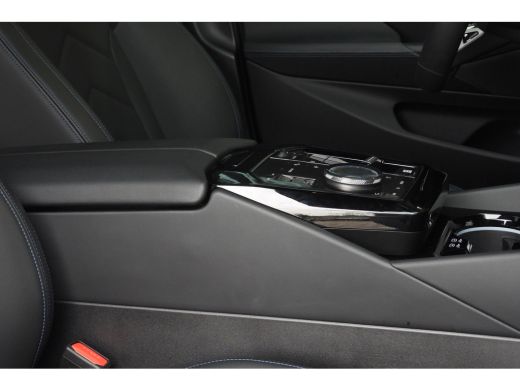 BMW 5 Serie Touring 530e M Sport Automaat / Panoramadak / Trekhaak / Achteruitrijcamera / Adaptieve LED / M S... ActivLease financial lease