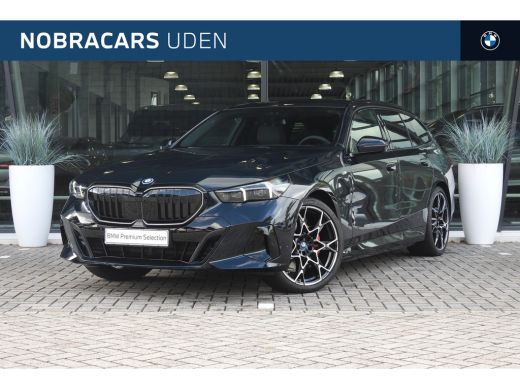 BMW 5 Serie Touring 530e M Sport Automaat / Panoramadak / Trekhaak / Bowers & Wilkins / Adaptief onderstel pr...