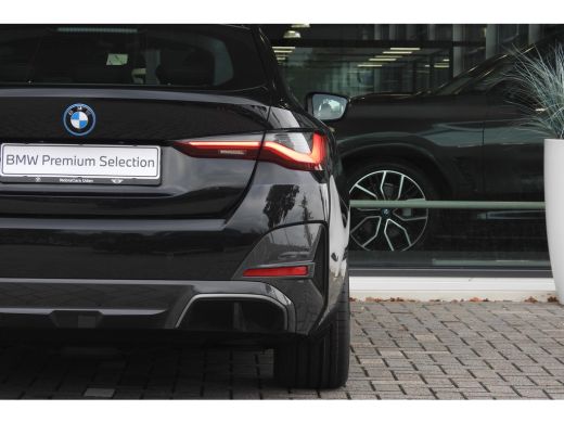 BMW i4 eDrive40 High Executive M Sport / Achteruitrijcamera / Stoelverwarming / Cruise Control / Aircond... ActivLease financial lease