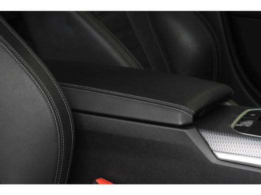 BMW i4 eDrive40 High Executive M Sport / Achteruitrijcamera / Stoelverwarming / Cruise Control / Aircond... ActivLease financial lease