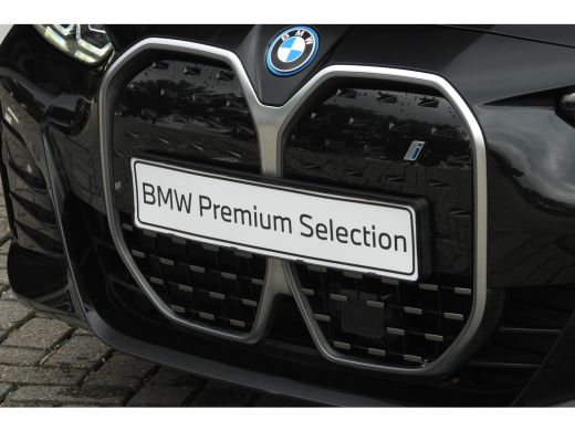 BMW i4 eDrive40 High Executive M Sport / Achteruitrijcamera / Stoelverwarming / Cruise Control / Aircond... ActivLease financial lease