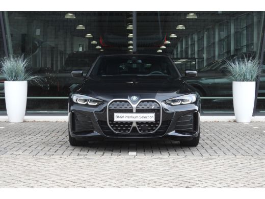 BMW i4 eDrive40 High Executive M Sport / Achteruitrijcamera / Stoelverwarming / Cruise Control / Aircond... ActivLease financial lease
