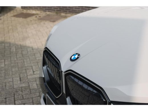 BMW X3 30e xDrive M Sport Automaat / Trekhaak / Sportstoelen / Stoelventilatie / Comfort Access / Adapti... ActivLease financial lease