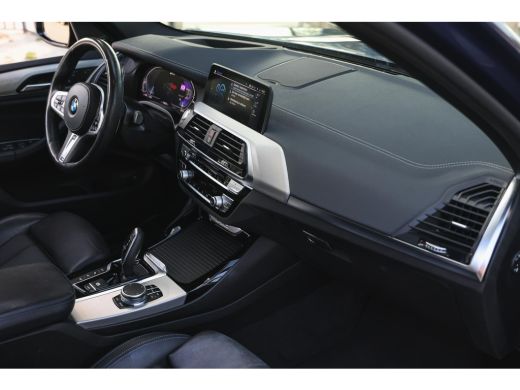 BMW X3 xDrive30e High Executive M Sport Automaat / Panoramadak / Trekhaak / Sportstoelen / Adaptief onde... ActivLease financial lease