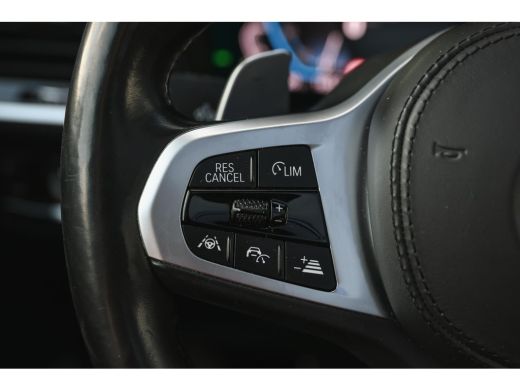 BMW X3 xDrive30e High Executive M Sport Automaat / Panoramadak / Trekhaak / Sportstoelen / Adaptief onde... ActivLease financial lease