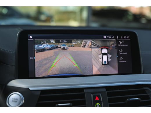 BMW X3 xDrive30e High Executive M Sport Automaat / Panoramadak / Trekhaak / Sportstoelen / Adaptief onde... ActivLease financial lease